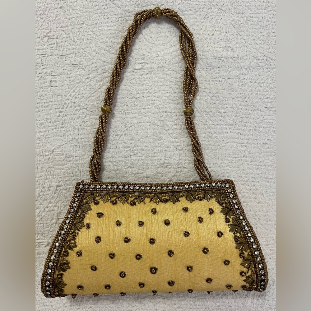 Tiny clutch NWOT